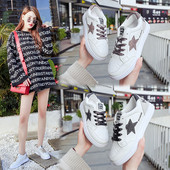 Γυναικεία αθλητικά παπούτσια σε λευκό χρώμα