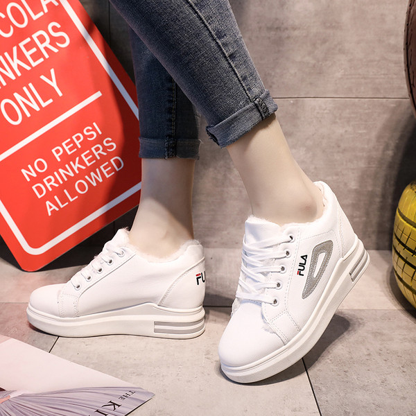 Γυναικεία  πάνινα παπούτσια με ψηλή σόλα σε τρία χρώματα