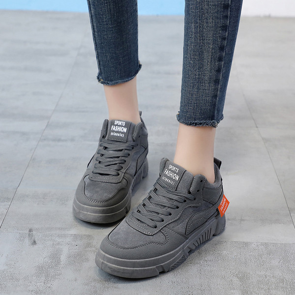 Γυναικεία παπούτσια της μόδας σε τρία χρώματα - μαύρο, γκρι και  ροζ