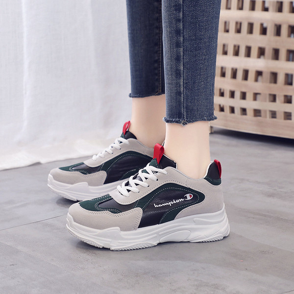 Γυναικεία πάνινα παπούτσια σε δύο χρώματα