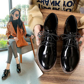 Καθημερινά γυναικεία  μοκασίνια σε δύο μοντέλα