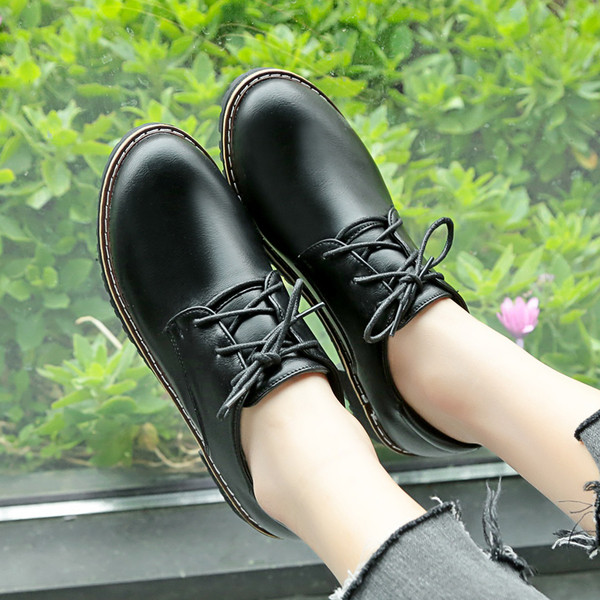 Καθημερινά γυναικεία  μοκασίνια σε δύο μοντέλα