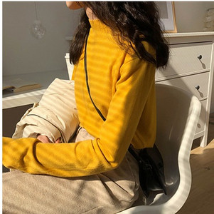 Απαλό γυναικείο πουλόβερ σε διάφορα χρώματα