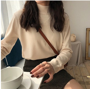 Απαλό γυναικείο πουλόβερ σε διάφορα χρώματα