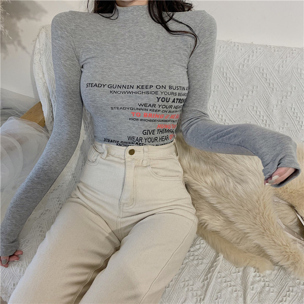 Καθημερινό  γυναικείο μπλουζάκι με επιγραφές και κολάρο  σε διάφορα χρώματα