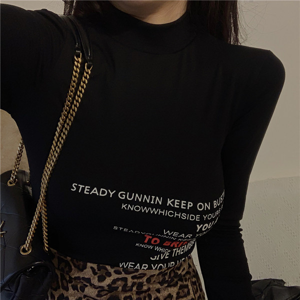 Καθημερινό  γυναικείο μπλουζάκι με επιγραφές και κολάρο  σε διάφορα χρώματα