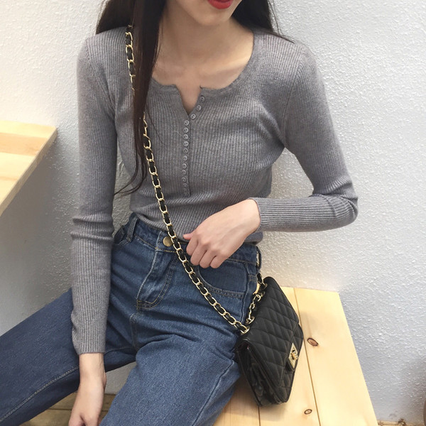 Modern női pulóver gombokkal, különböző színekben