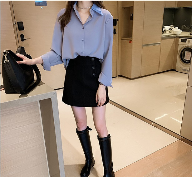 Fusta de iarna de dama eleganta cu nasturi in negru