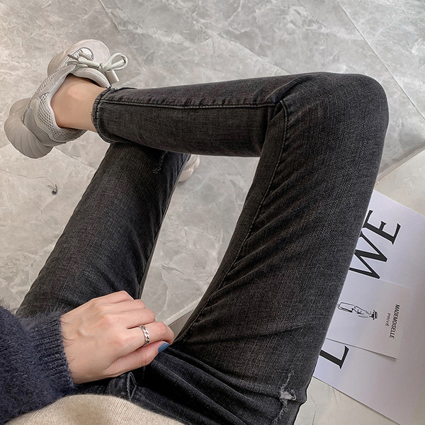 Γυναικεία ελαστικά τζιν με ραβδωτά στοιχεία σε δύο χρώματα