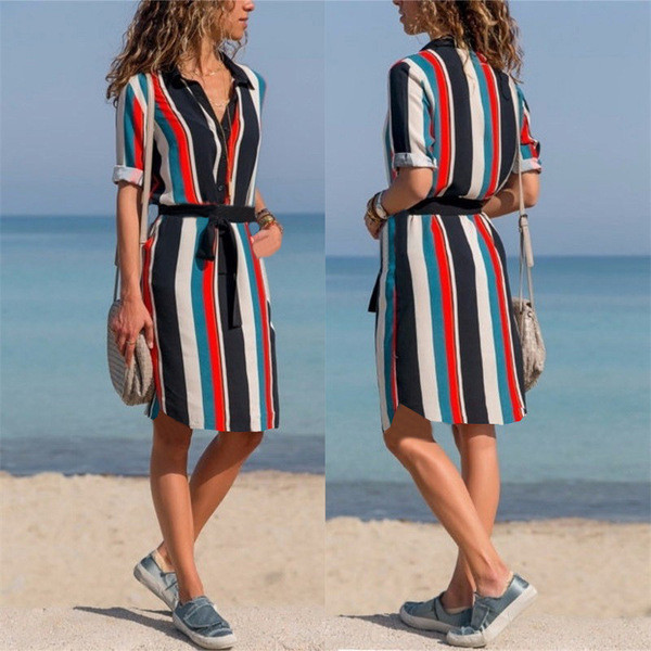 Дамска раирана рокля с копчета