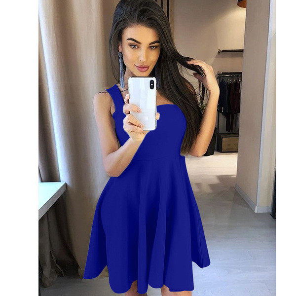 Elegáns női ruha szabású modell több színben