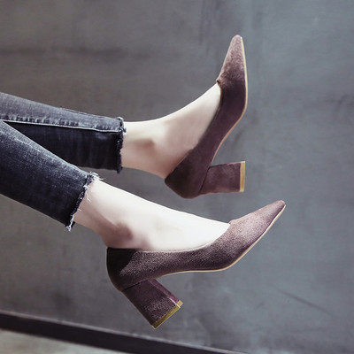 Stílusos női magassarkú cipő két modellben