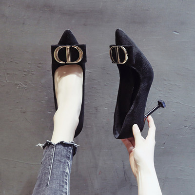 Aktuális női cipők három színben, magassarkúban