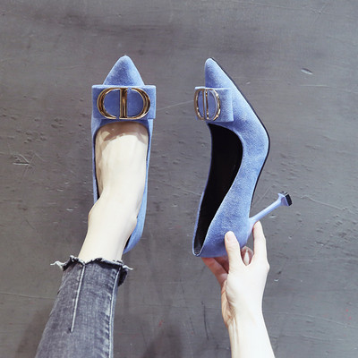 Aktuális női cipők három színben, magassarkúban