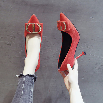 Aktuális női cipők három színben, magassarkúban