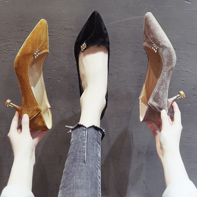 Стилни дамски обувки на висок ток от еко велур в три цвята