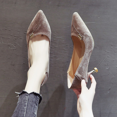 Κομψά γυναικεία παπούτσια με  ψηλά τακούνια από οικολογικό σουέτ σε τρία χρώματα