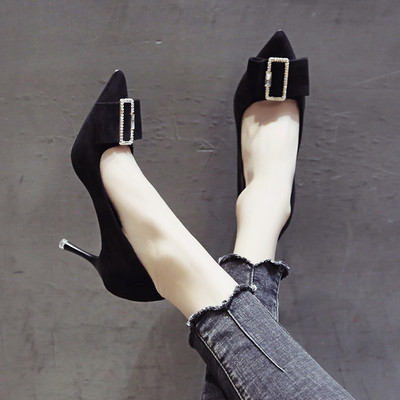 Κομψά γυναικεία παπούτσια με ψηλό τακούνι  με πόρπη