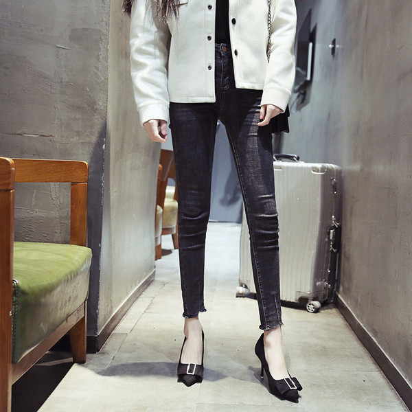 Κομψά γυναικεία παπούτσια με ψηλό τακούνι  με πόρπη