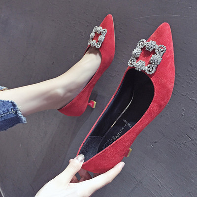 Γυναικεία κορυφαία παπούτσια με πόρπη και  σε ψηλό τακούνι