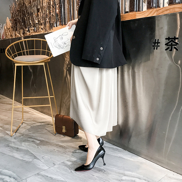 Öko bőrből készült modern női cipő két színben