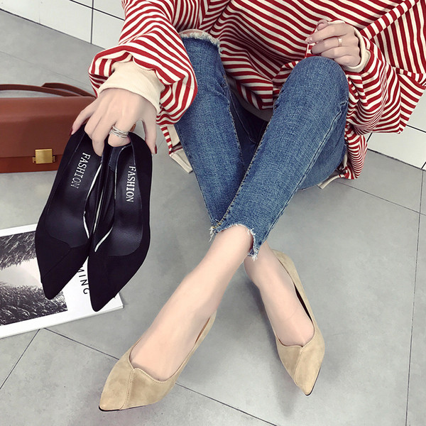 Női magas sarkú cipő díszkövekkel, két színben