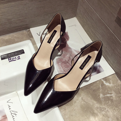 Elegáns női magas sarkú cipő több színben