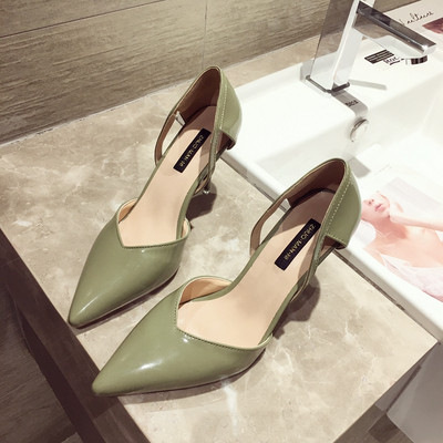 Elegáns női magas sarkú cipő több színben