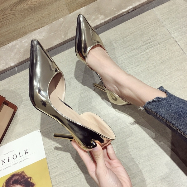 Stílusos női magassarkú cipő három színben