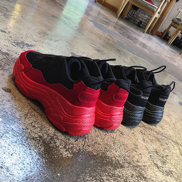 Modern női tornacipő két színben - fekete és piros