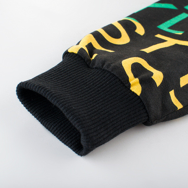 Μοντέρνα παιδική φούτερ για αγόρια με πολύχρωμη επιγραφή