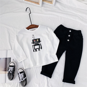 Модерна детска блуза с апликация в бял цвят 
