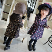 Modern gyerekruha szabású modell színes motívummal, két színben