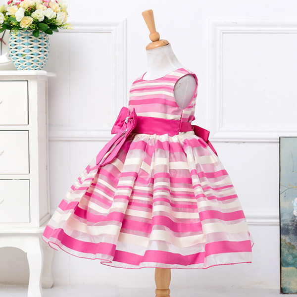 Stílusos csíkos ruha lányoknak két színben szalaggal