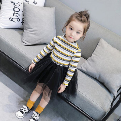 Modern csíkos gyerekruha hosszú ujjal, tüllből