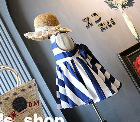 Aktuális csíkos gyerekruha, hátul szalaggal