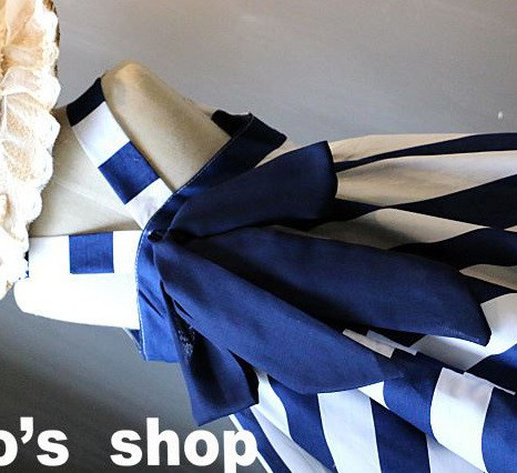 Aktuális csíkos gyerekruha, hátul szalaggal