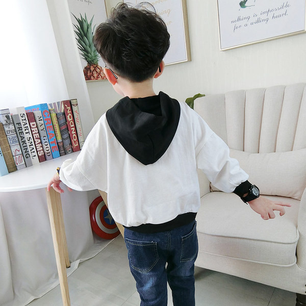 Παιδική μπλούζα με εφαρμογή και κουκούλα για αγόρια