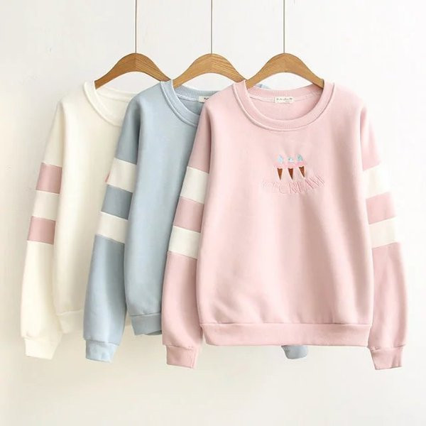 Μοντέρνα παιδική μπλούζα σε τρία χρώματα με επιγραφή