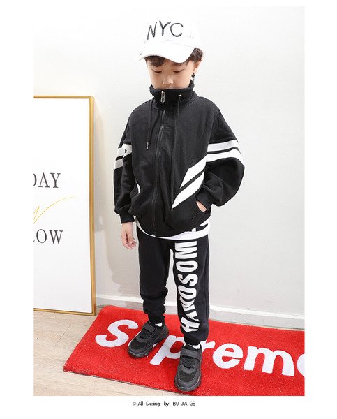 Fekete színű, feliratos sport- és alkalmi gyereknadrág - két modell