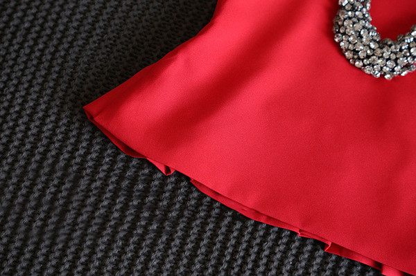 ÚJ Stílusos gyerek nyári szett lányoknak két részből, piros színben