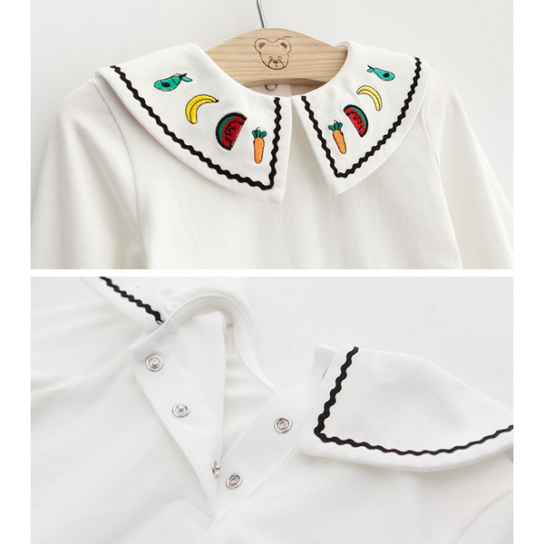 Stílusos gyereking fehér hímzéssel