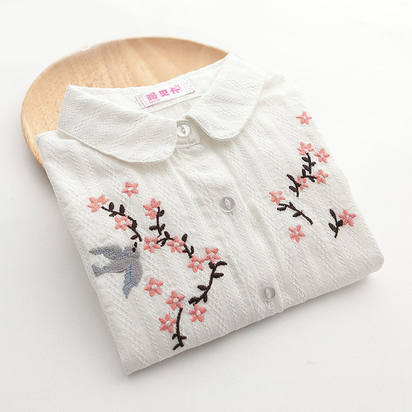 Modern, fehér, hímzéssel ellátott gyereking lányoknak