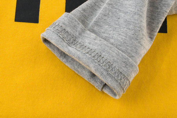 Καθημερινή παιδική μπλούζα  με κολάρο σε σχήμα O σε δύο χρώματα