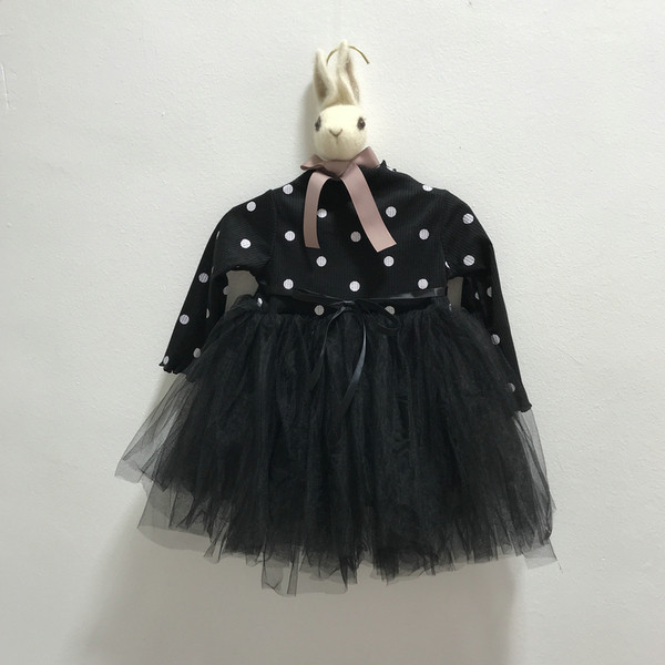 Lányoknak készült ruha szalaggal több színben