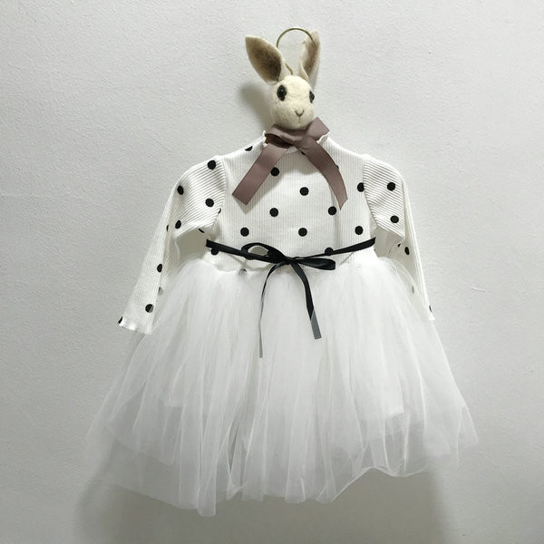 Lányoknak készült ruha szalaggal több színben