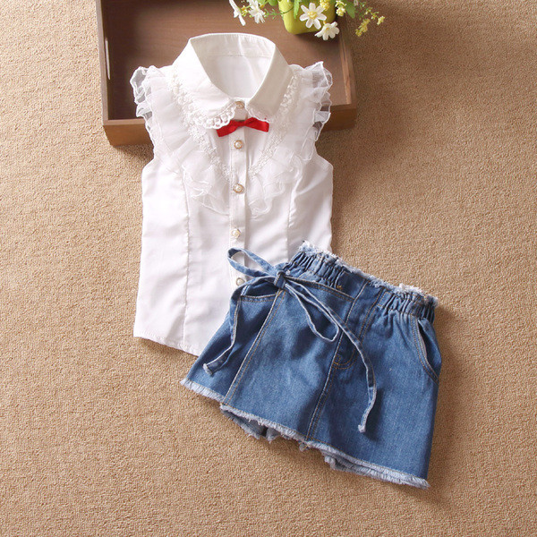 Modern gyereking japán ujjú, fehér csipke elemmel