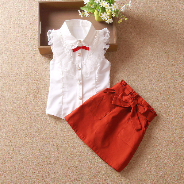 Modern gyereking japán ujjú, fehér csipke elemmel