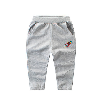 Παιδικό παντελόνι με κεντήματα για αγόρια σε δύο χρώματα