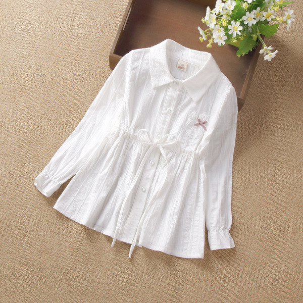 Κομψό παιδικό πουκάμισο για κορίτσια - τρία μοντέλα σε λευκό χρώμα